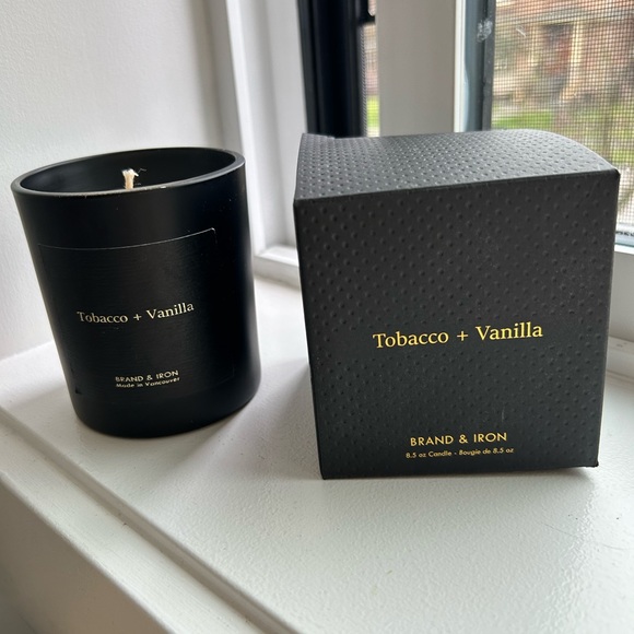 Brand & Iron Tobacco & Vanilla Candle - Picture 1 of 2